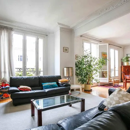 Veeve - Classic Comfort Apartment Paris