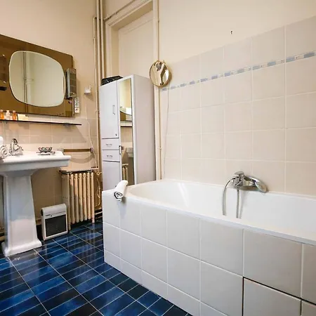Veeve - Classic Comfort Apartment Paris